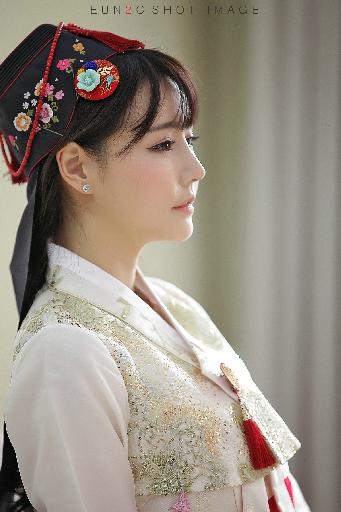 潮湿的猫1982年意大利